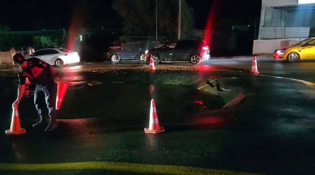 Bodrum'da isale hattı patladı; 36 saat su kesintisi yaşanacak 6